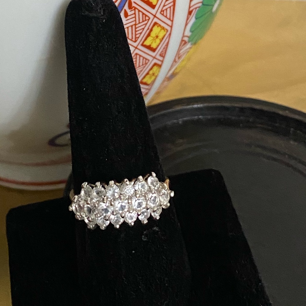 stunning elegant design ring